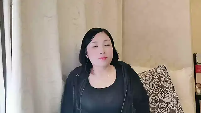 Snapshot of Rachel-6600 chatting on 12-22-25, 03:42 Rachel-6600 online show from 12-22-25, 03:42