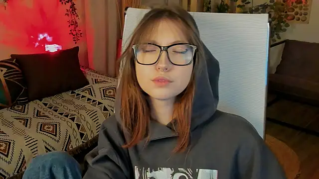 Snapshot of MemoryCadence chatting on 10-12-25, 03:22 MemoryCadence online show from 10-12-25, 03:22