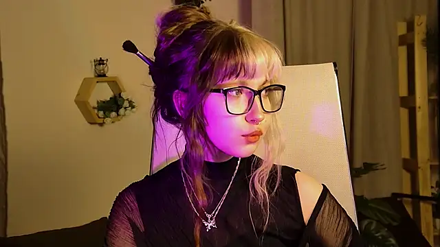 Snapshot of MemoryCadence chatting on 02-26-26, 07:13 MemoryCadence online show from 02-26-26, 07:13