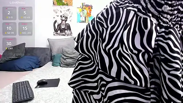 Snapshot of FindomGoddess1 chatting on 07-07-26, 01:48 FindomGoddess1 online show from 07-07-26, 01:48