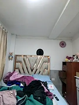 Snapshot of Andy-rtg chatting on 04-09-26, 11:48 Andy-rtg online show from 04-09-26, 11:48