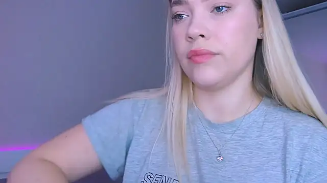 Snapshot of DIANAxxxDIAMOND chatting on 11-09-25, 10:02 DIANAxxxDIAMOND online show from 11-09-25, 10:02