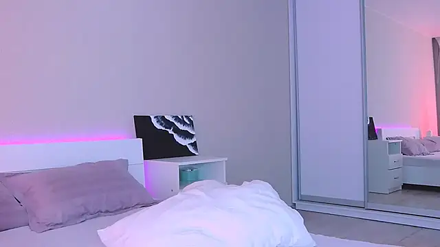 Snapshot of DIANAxxxDIAMOND chatting on 11-15-25, 11:18 DIANAxxxDIAMOND online show from 11-15-25, 11:18