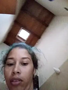 Snapshot of Sexi_girl29 chatting on 12-17-25, 10:32 Sexi girl29 online show from 12-17-25, 10:32