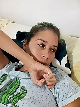 Snapshot of Sexi_girl29 chatting on 01-16-26, 03:54 Sexi girl29 online show from 01-16-26, 03:54