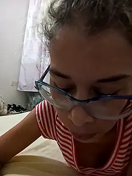 Snapshot of Sexi_girl29 chatting on 02-05-26, 02:27 Sexi girl29 online show from 02-05-26, 02:27