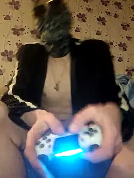 Snapshot of ThePython666 chatting on 03-10-25, 03:56 ThePython666 online show from 03-10-25, 03:56