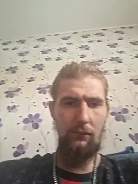 Snapshot of ThePython666 chatting on 10-08-25, 11:52 ThePython666 online show from 10-08-25, 11:52