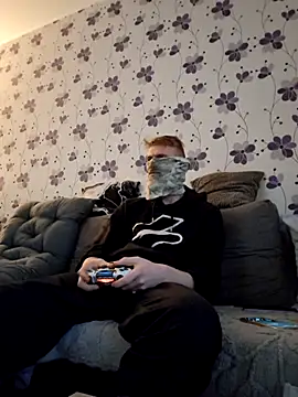 Snapshot of ThePython666 chatting on 10-27-25, 03:38 ThePython666 online show from 10-27-25, 03:38