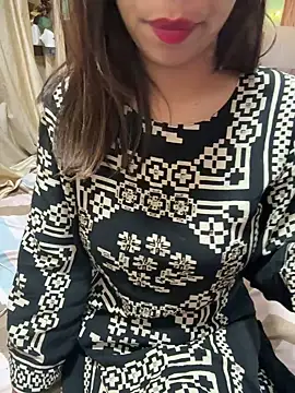 Snapshot of lustyindiancouple chatting on 02-19-26, 09:44 lustyindiancouple online show from 02-19-26, 09:44