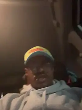 Snapshot of kngkeeem chatting on 02-20-26, 01:24 kngkeeem online show from 02-20-26, 01:24