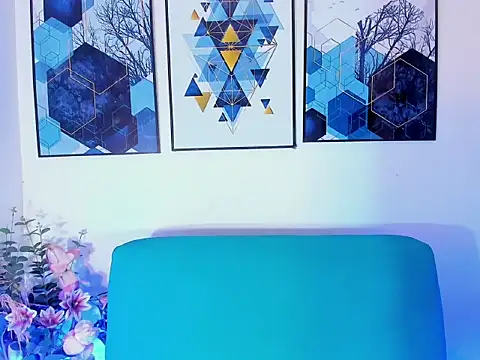 Snapshot of sexyvioletvalerious chatting on 10-19-25, 08:04 sexyvioletvalerious online show from 10-19-25, 08:04