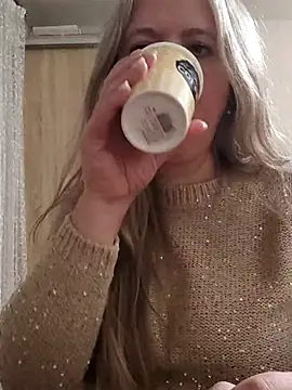 Irina3718 online show from 11-12-25, 04:18