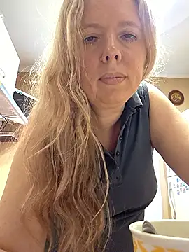Irina3718 online show from 06-03-26, 03:06