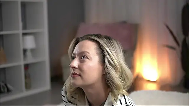 AnnastasiaMills online show from 06-15-26, 09:39