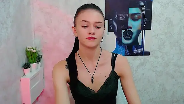 Snapshot of LanaTey chatting on 11-14-25, 03:00 LanaTey online show from 11-14-25, 03:00