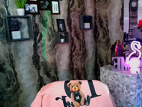 Snapshot of LanaTey chatting on 11-29-25, 03:59 LanaTey online show from 11-29-25, 03:59