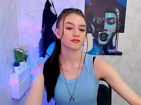 Snapshot of LanaTey chatting on 12-14-25, 10:03 LanaTey online show from 12-14-25, 10:03