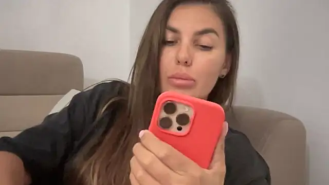 Snapshot of AngelinaMeov chatting on 09-26-25, 07:18 AngelinaMeov online show from 09-26-25, 07:18