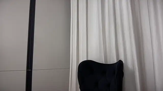 Snapshot of AngelinaMeov chatting on 09-30-25, 08:25 AngelinaMeov online show from 09-30-25, 08:25