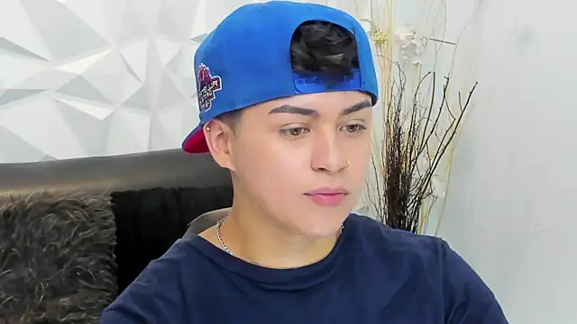 Snapshot of Sam_Daves chatting on 11-27-25, 02:19 Sam Daves online show from 11-27-25, 02:19