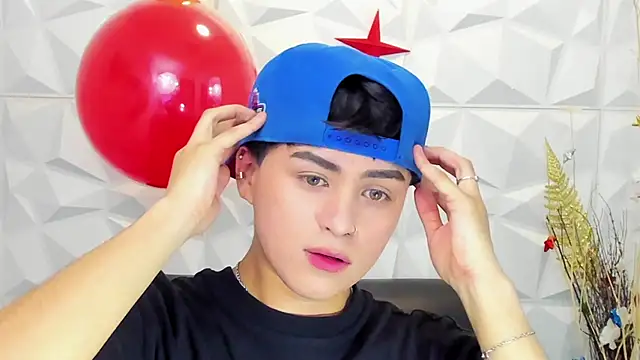 Snapshot of Sam_Daves chatting on 12-16-25, 12:54 Sam Daves online show from 12-16-25, 12:54