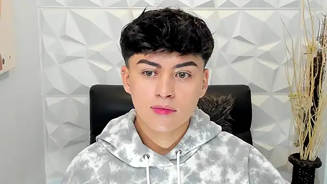 Snapshot of Sam_Daves chatting on 01-17-26, 12:43 Sam Daves online show from 01-17-26, 12:43