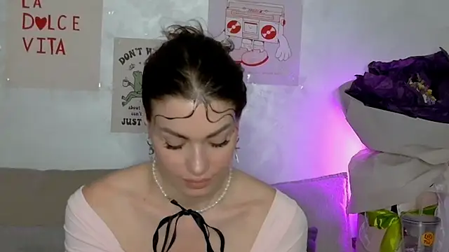 SweetDarling7 online show from 06-19-26, 01:26