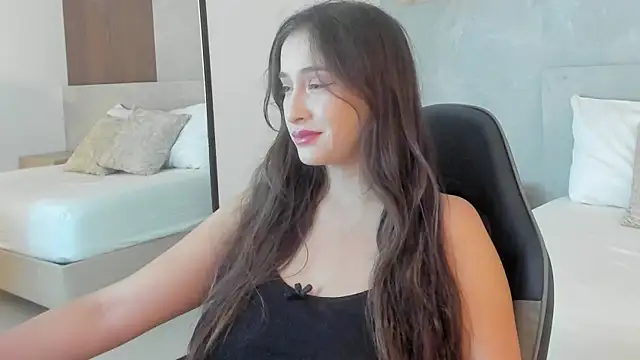sophia martinezz  online show from 02-09-26, 07:51