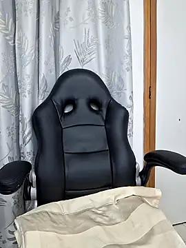 Chris Alzate online show from 03-18-25, 02:15