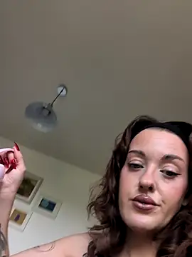 Petite Juicy Olive online show from 07-10-26, 08:40