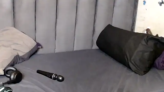 Snapshot of LustyDeziree1 chatting on 02-03-26, 04:10 LustyDeziree1 online show from 02-03-26, 04:10