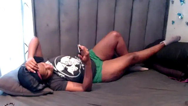 Snapshot of LustyDeziree1 chatting on 02-04-26, 03:29 LustyDeziree1 online show from 02-04-26, 03:29