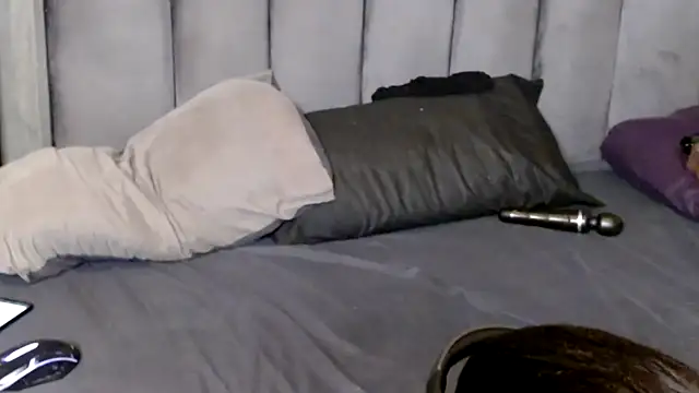 Snapshot of LustyDeziree1 chatting on 02-07-26, 01:53 LustyDeziree1 online show from 02-07-26, 01:53