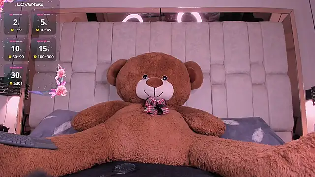 Daia Ortiz online show from 10-19-25, 08:09