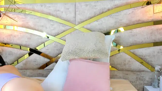 Sofiia Rossee  online show from 01-08-26, 08:00