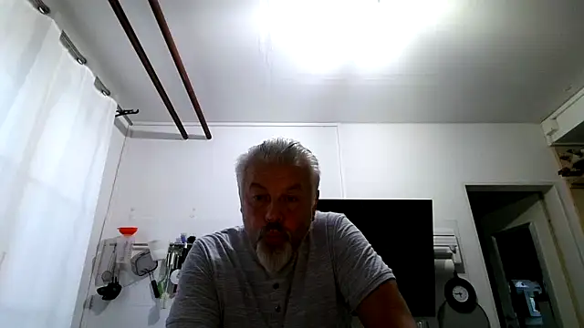 Berg Boy online show from 05-26-26, 03:46