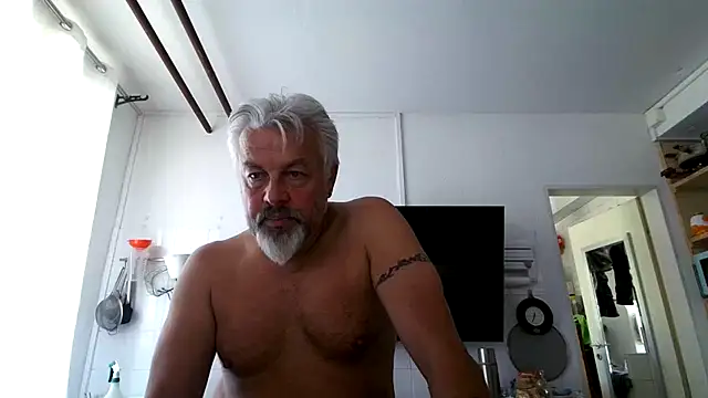 Berg Boy online show from 05-28-26, 10:34