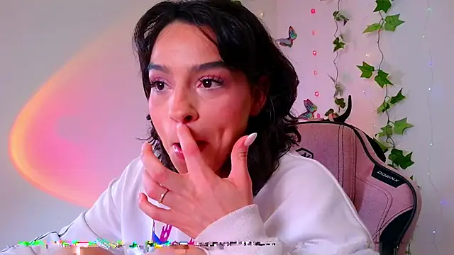 amyheaven  online show from 09-22-25, 12:45