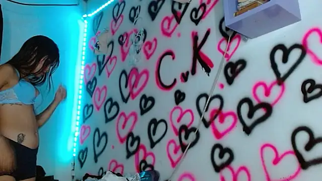 kityy playful online show from 11-12-25, 06:25