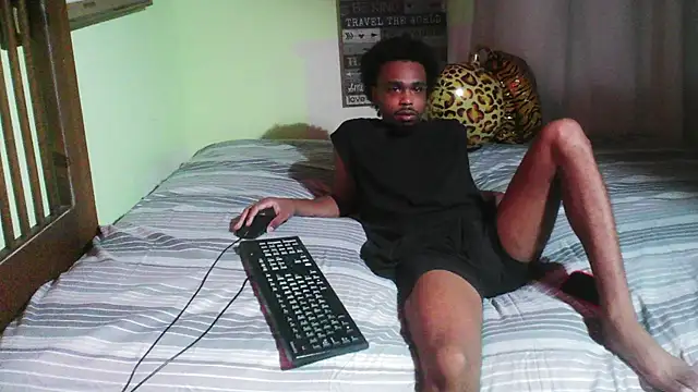 Snapshot of anthonyroth chatting on 10-17-25, 10:34 anthonyroth online show from 10-17-25, 10:34
