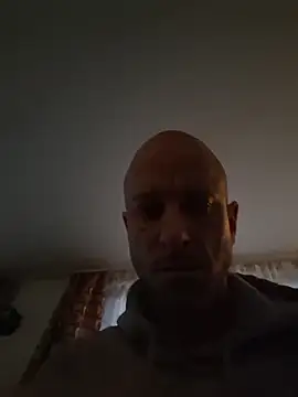 Snapshot of svenpfeifer chatting on 01-15-26, 03:16 svenpfeifer online show from 01-15-26, 03:16