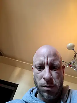 Snapshot of svenpfeifer chatting on 02-26-26, 09:19 svenpfeifer online show from 02-26-26, 09:19