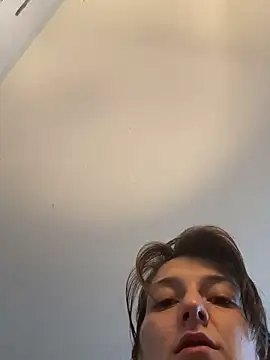 2brokegirlz online show from 03-15-25, 09:38