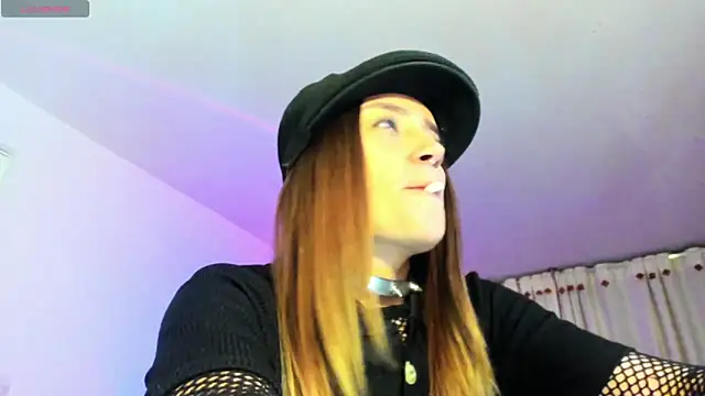 Hat girl online show from 09-11-25, 04:56