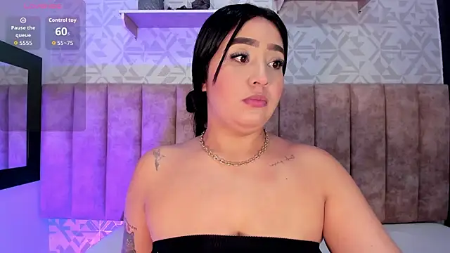 Snapshot of MelinaCruz chatting on 09-20-25, 04:02 MelinaCruz online show from 09-20-25, 04:02