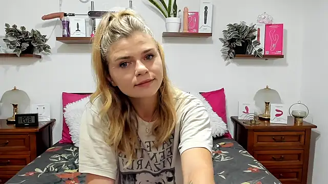 HaleyReedme online show from 09-16-25, 06:14
