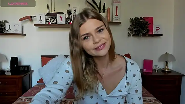 HaleyReedme online show from 09-30-25, 07:24