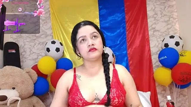 Snapshot of nataliaesmith_24 chatting on 07-12-26, 03:47 nataliaesmith 24 online show from 07-12-26, 03:47