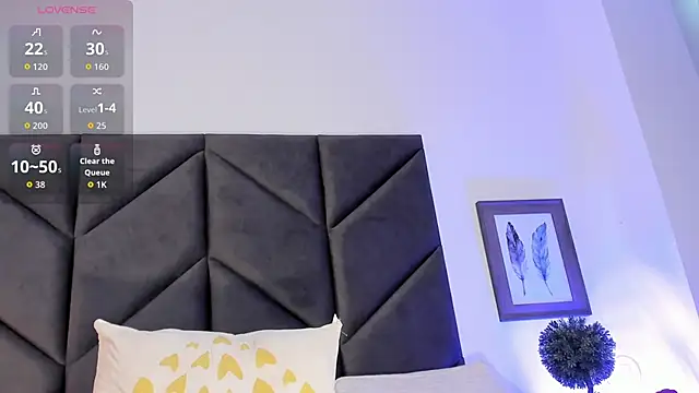 Kendallross28 online show from 10-22-25, 01:33